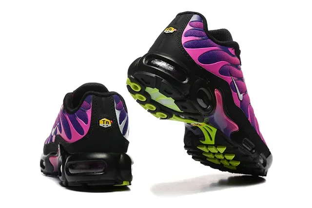 Nike Air Max Plus Gradient Purple Pink Lifestyle Sneakers 3