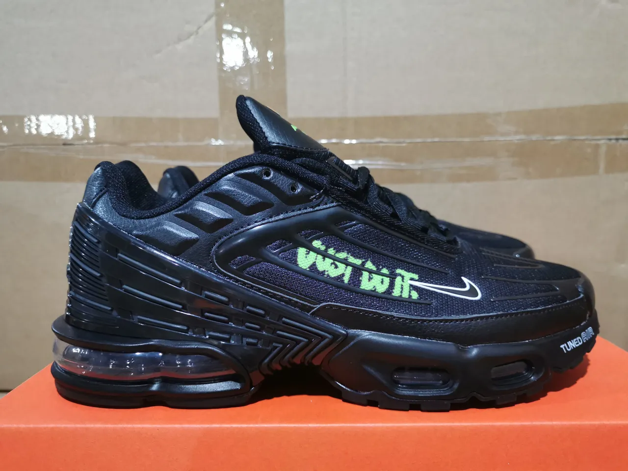 Nike Air Max Plus Tuned Black Lime Green Lifestyle Sneakers 6