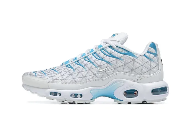 Nike Air Max Plus White and Light Blue Lifestyle Sneakers 16