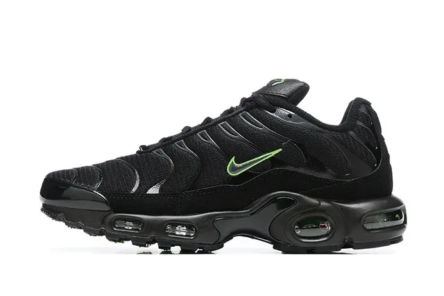Nike Air Max Plus White and Light Blue Lifestyle Sneakers 21