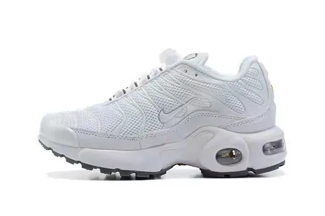 Nike Air Max Plus White Lifestyle Sneakers 3
