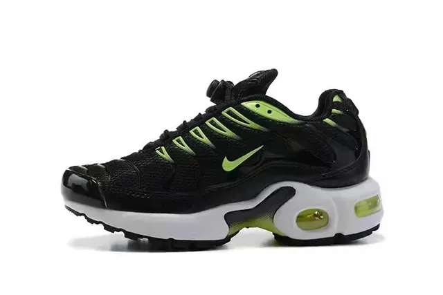 Nike Air Max Plus White Lifestyle Sneakers 7