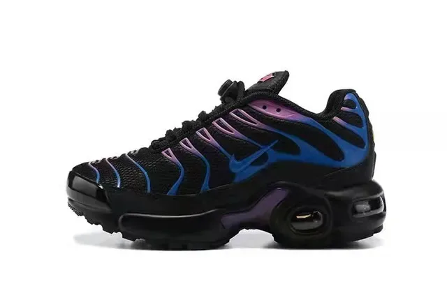 Nike Air Max Plus White Lifestyle Sneakers 9