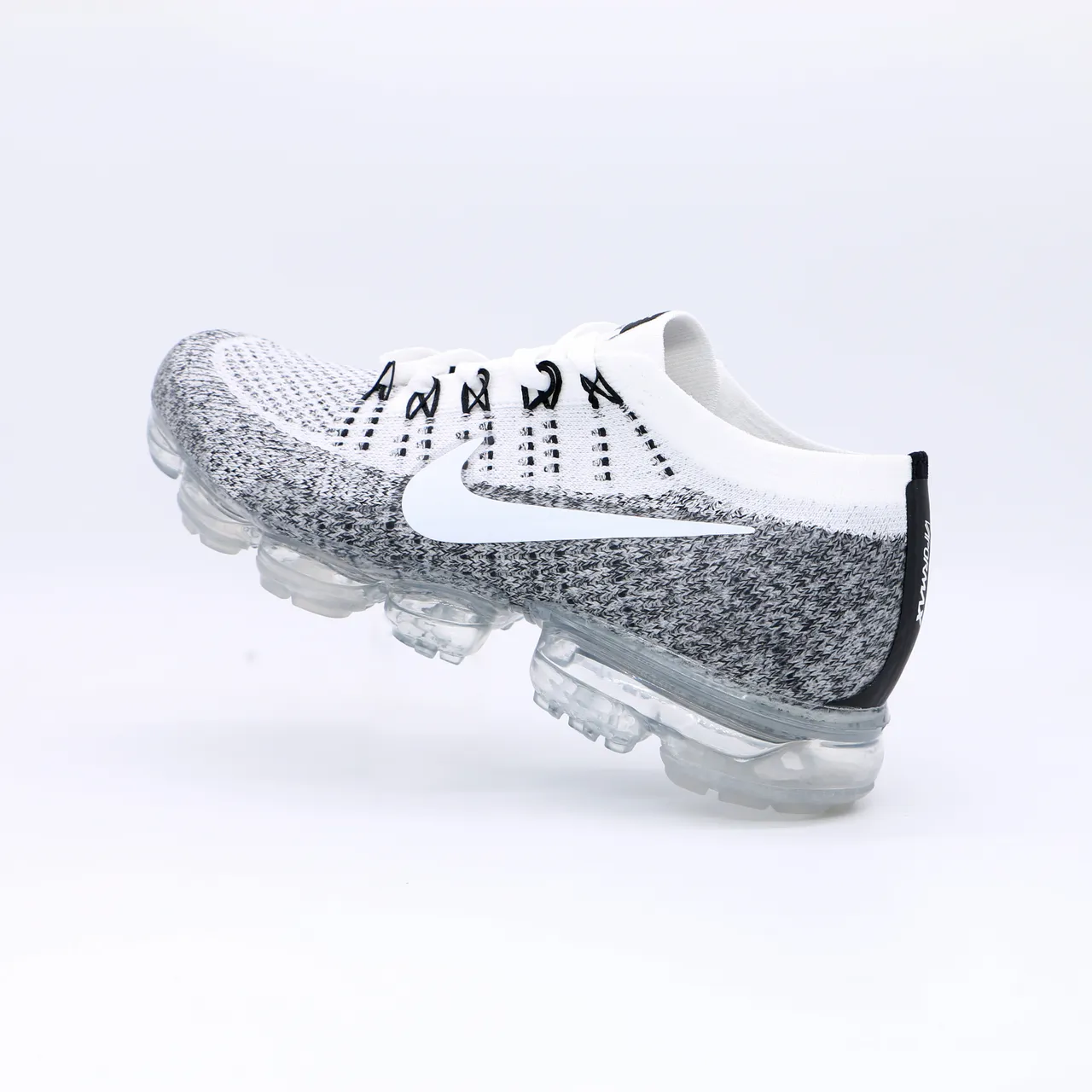 Nike Air VaporMax Flyknit Gradient Gray-White Lifestyle Sneakers 3