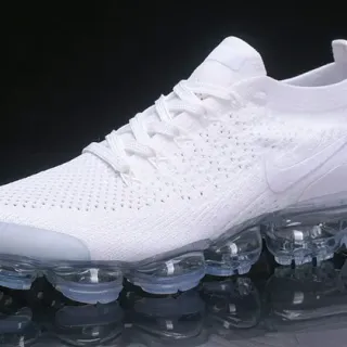 Nike Air VaporMax Flyknit White Lifestyle Sneakers