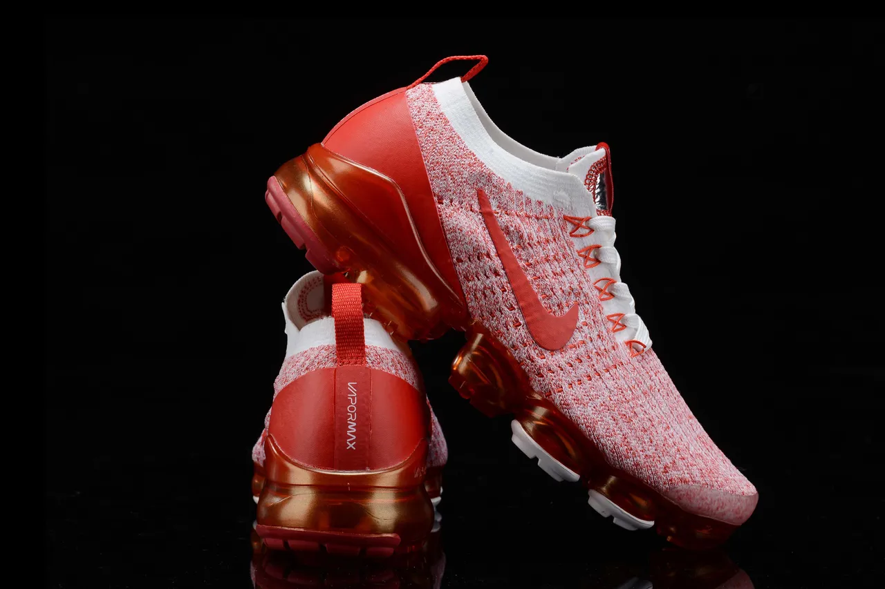 Nike Air VaporMax Orange and White Running Shoes 10
