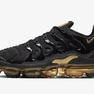 Nike Air VaporMax Plus Black Gold Lifestyle Sneakers
