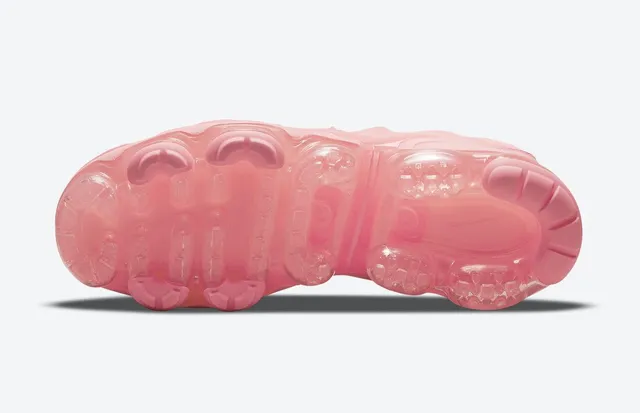 Nike Air VaporMax Plus Pink Monochrome Lifestyle Sneakers 4