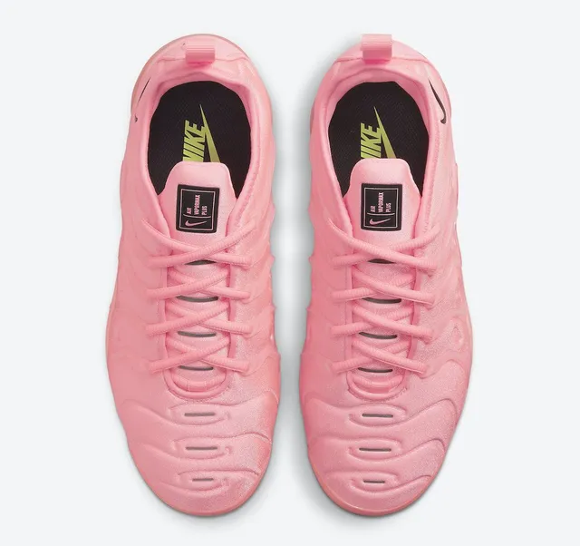 Nike Air VaporMax Plus Pink Monochrome Lifestyle Sneakers 6