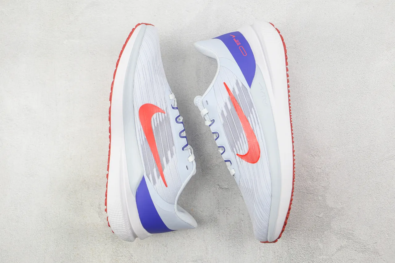 Nike Air Zoom Pegasus Blanco Azul Malla Engineered Parte Superior Capas Sintéticas Superpuestas Zapatillas de Running 2