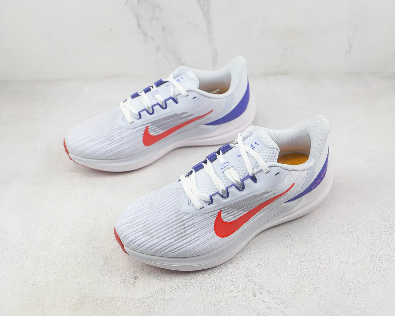 Nike Air Zoom Pegasus Blanco Azul Malla Engineered Parte Superior Capas Sintéticas Superpuestas Zapatillas de Running 4