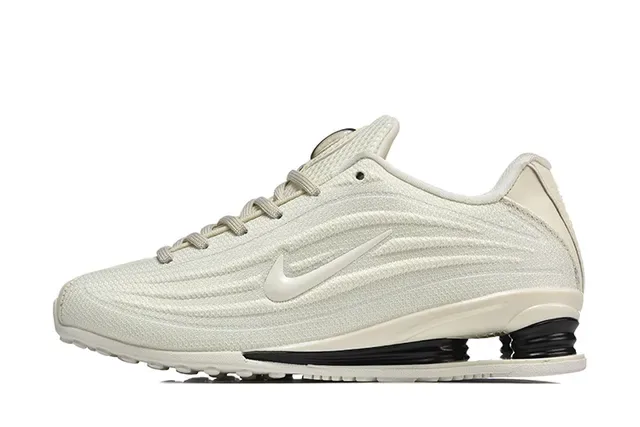 Nike Beige Black Ribbed Knit Upper Shox Column Heel Lifestyle Sneakers 6