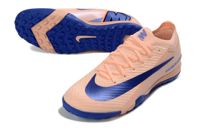 Nike Chaussures de football turf avec upper en knit couleur beige bleu col low-cut 3