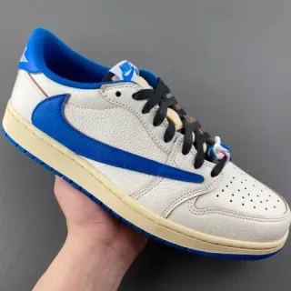 Nike Beige Blue Low-Top Perforated Toe Lifestyle Sneakers
