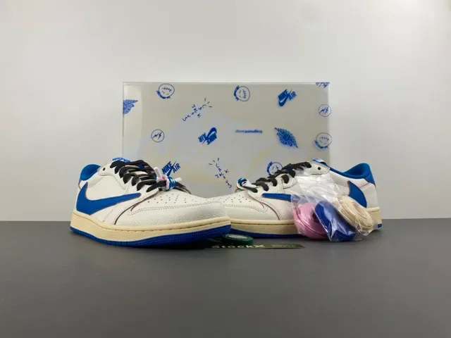 Nike Chaussures lifestyle beige bleu low-top avec perforation à l'orteil 14