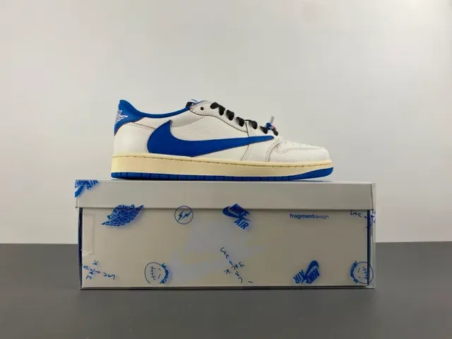 Nike Chaussures lifestyle beige bleu low-top avec perforation à l'orteil 16