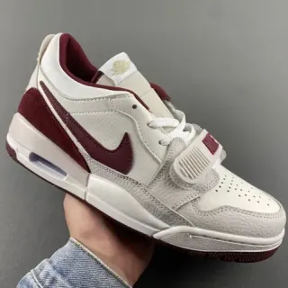 Nike Beige Burgundy Low-Top Mixed-Material Upper Lifestyle Sneakers