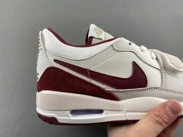 Nike Beige Burgundy Low-Top Mixed-Material Upper Lifestyle Sneakers 3