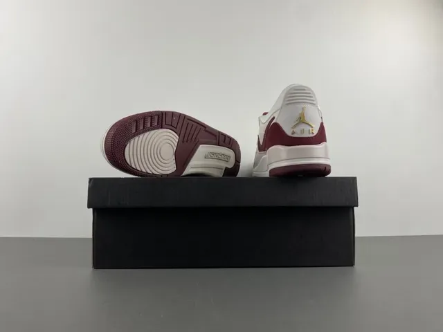 Nike Beige Burgundy Low-Top Mixed-Material Upper Lifestyle Sneakers 16