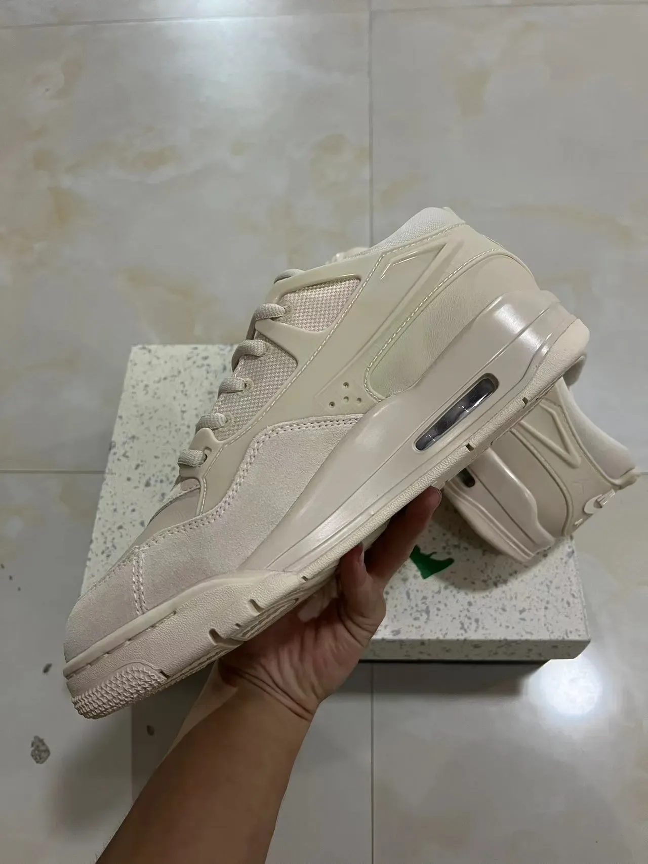 Nike Beige Monochromatique Off-White Semelle Intermédiaire Sculptée Sneakers Chunky 5