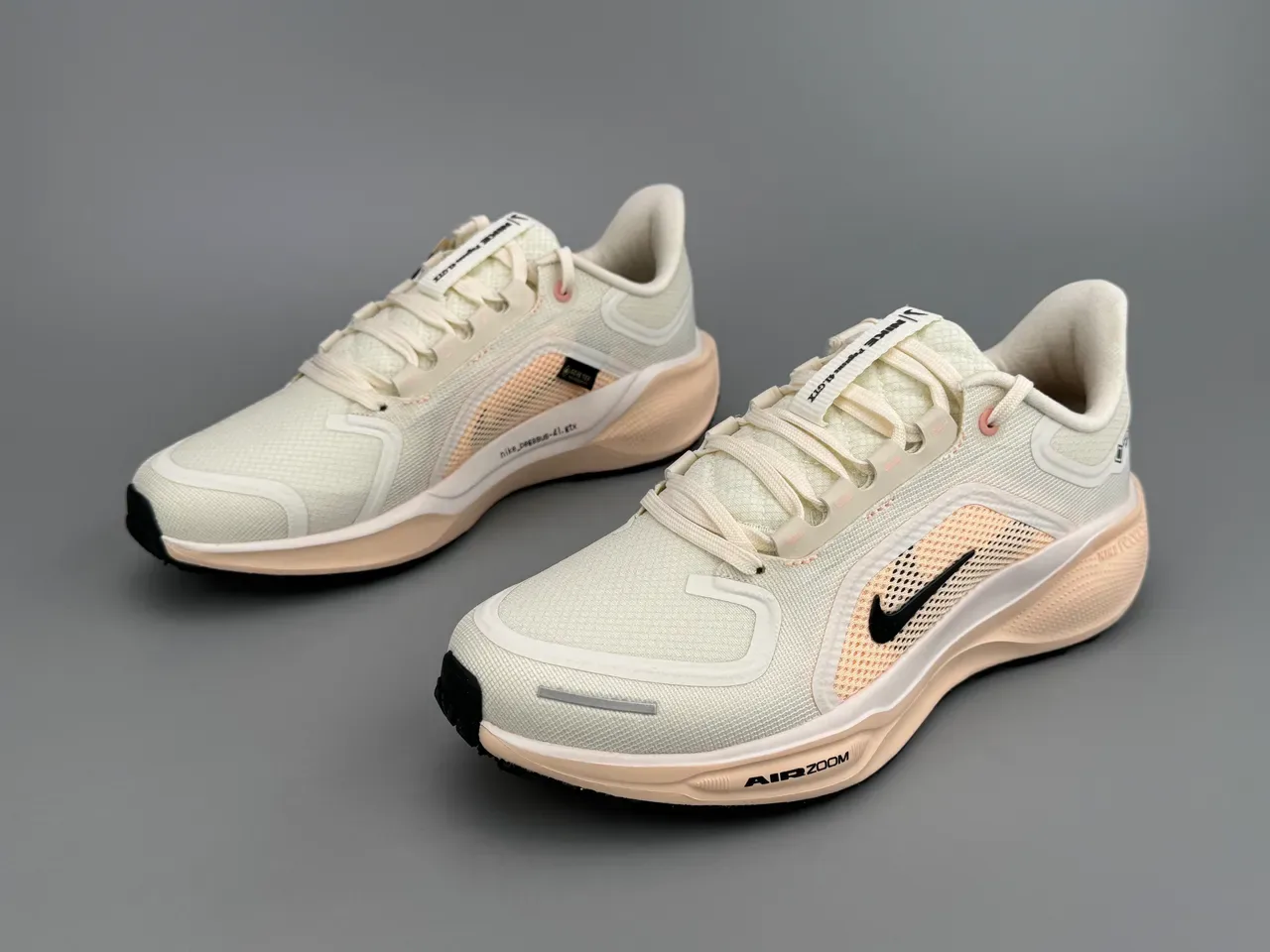 Nike Beige Pink Engineered Mesh Upper GORE-TEX Invisible Fit Running Shoes 5