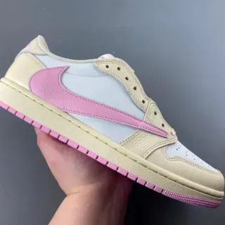 Nike Beige Pink Low-Top Leather Upper Lifestyle Sneakers