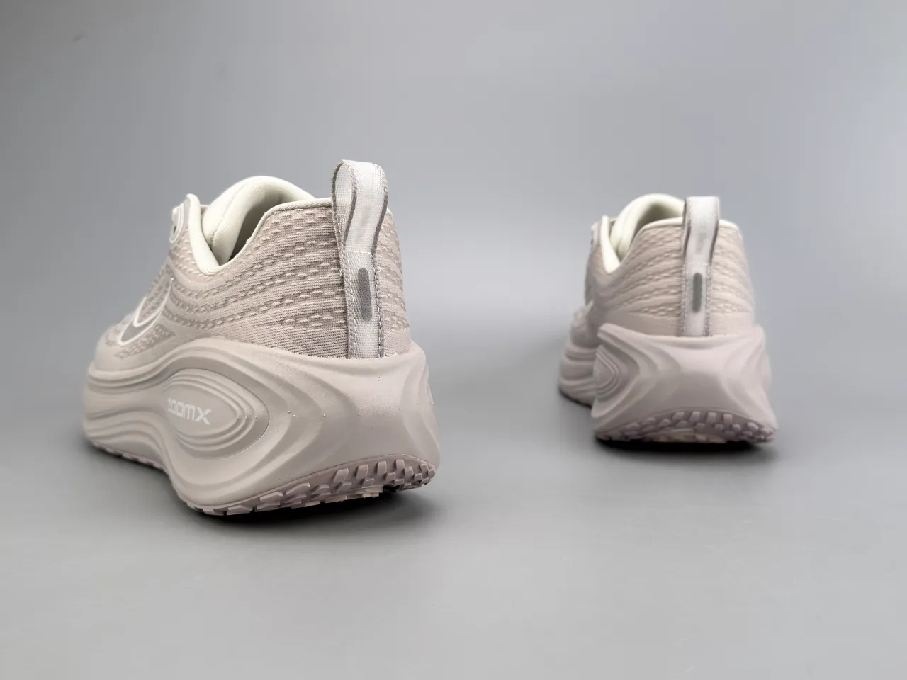 Nike Beige White Engineered Knit Upper Sculpted ZoomX Midsole Running Shoes 6