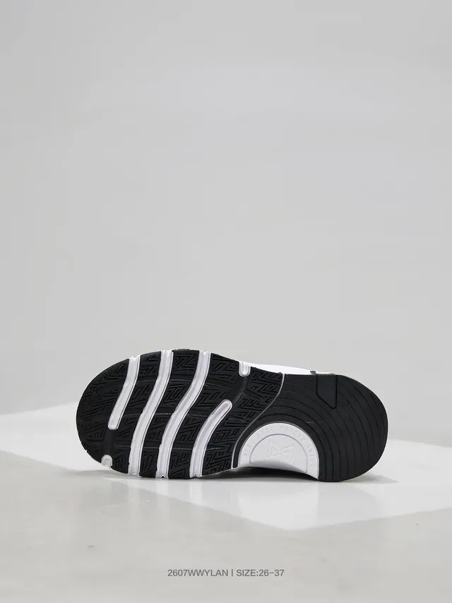 Nike Black and White Lifestyle Sneaker 7