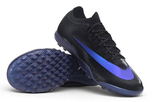 Nike Chaussures de football Noir Bleu avec tige tricotée à emboîtement chaussette et accent Swoosh électrique pour gazon artificiel 3