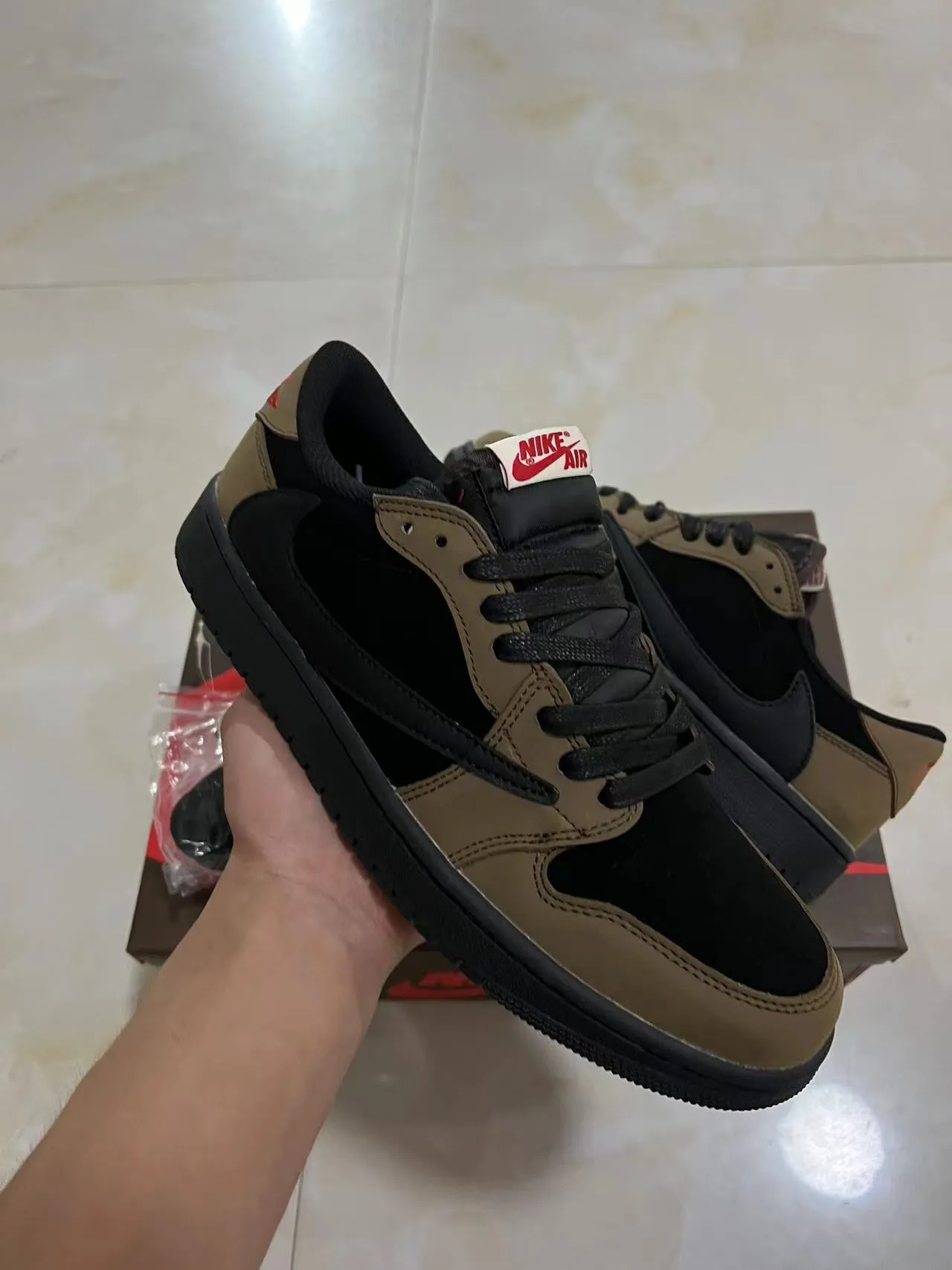 Nike Black Brown Low-Top Layered Leather-Suede Upper Lifestyle Sneakers 2