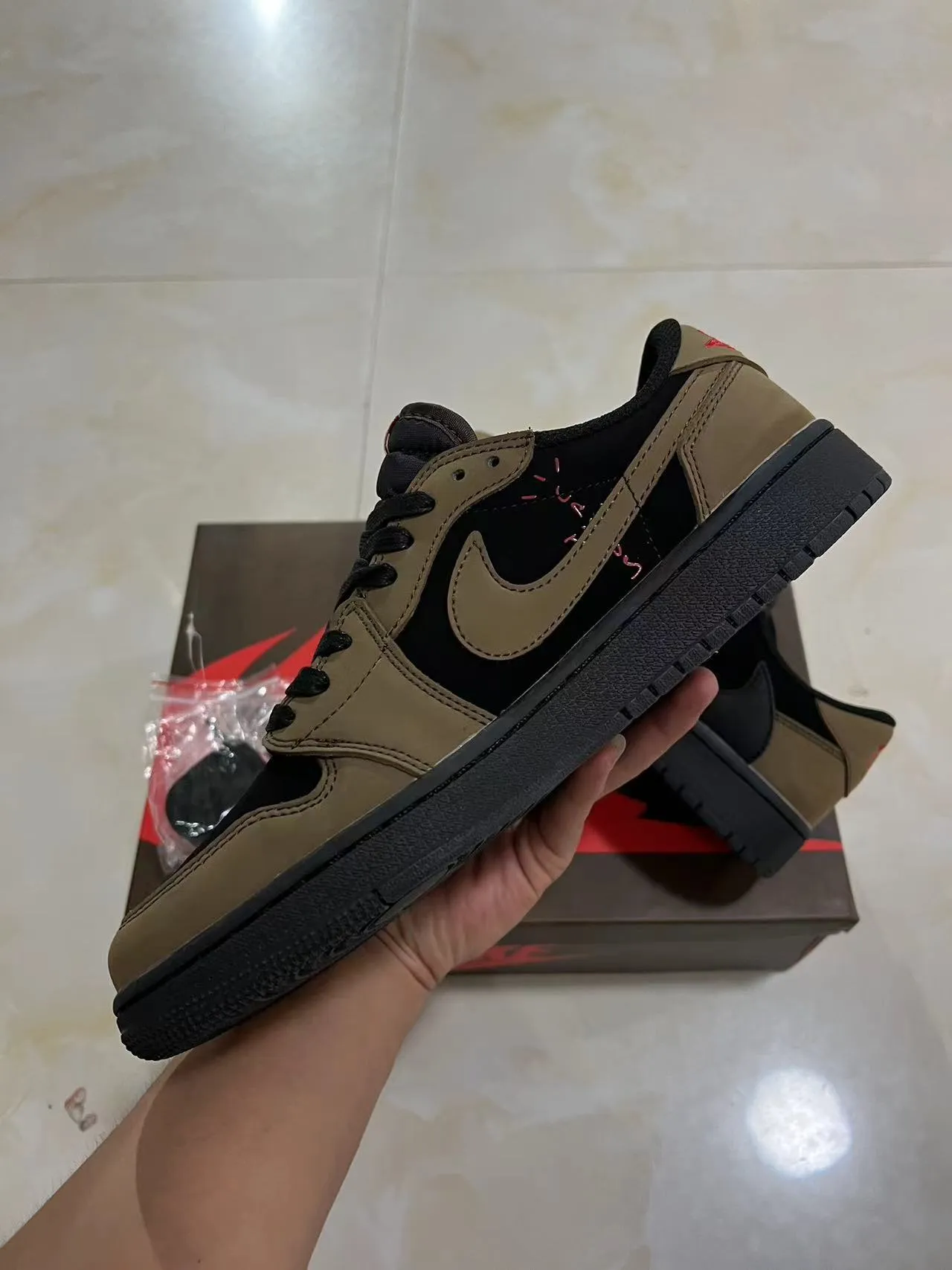Nike Black Brown Low-Top Layered Leather-Suede Upper Lifestyle Sneakers 5