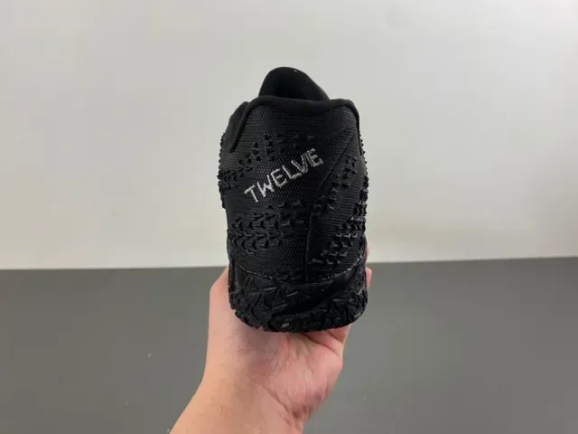 Nike Chaussures de basket noir argent maille supérieure semelle géométrique 4
