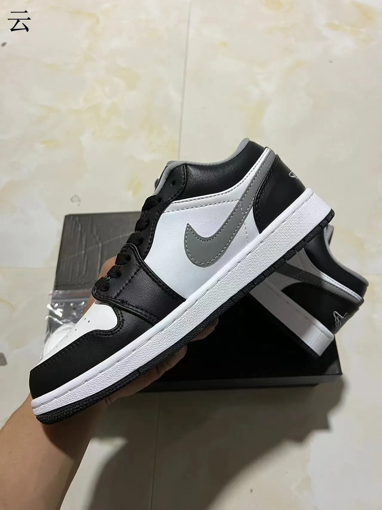 Nike Black White Low-Top Leather-Suede Mix Lifestyle Sneakers 7