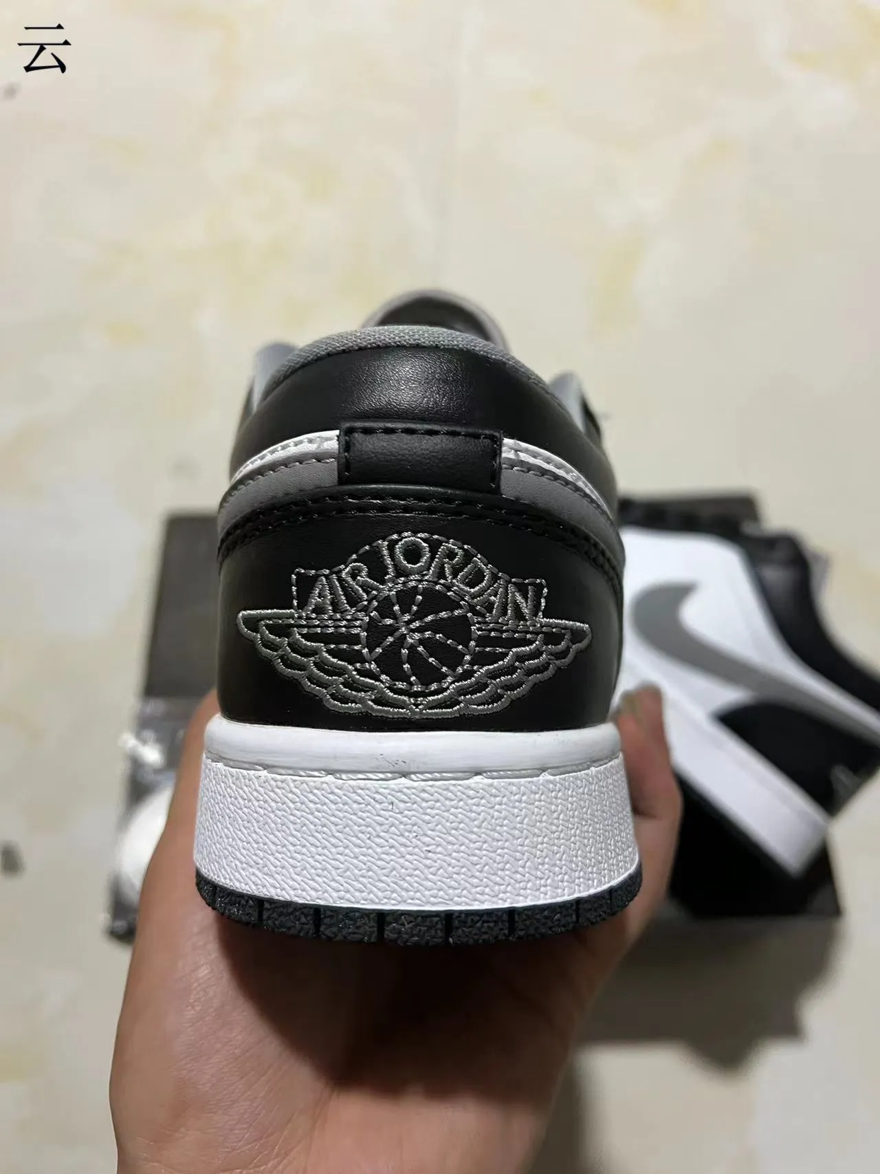 Nike Black White Low-Top Leather-Suede Mix Lifestyle Sneakers 9