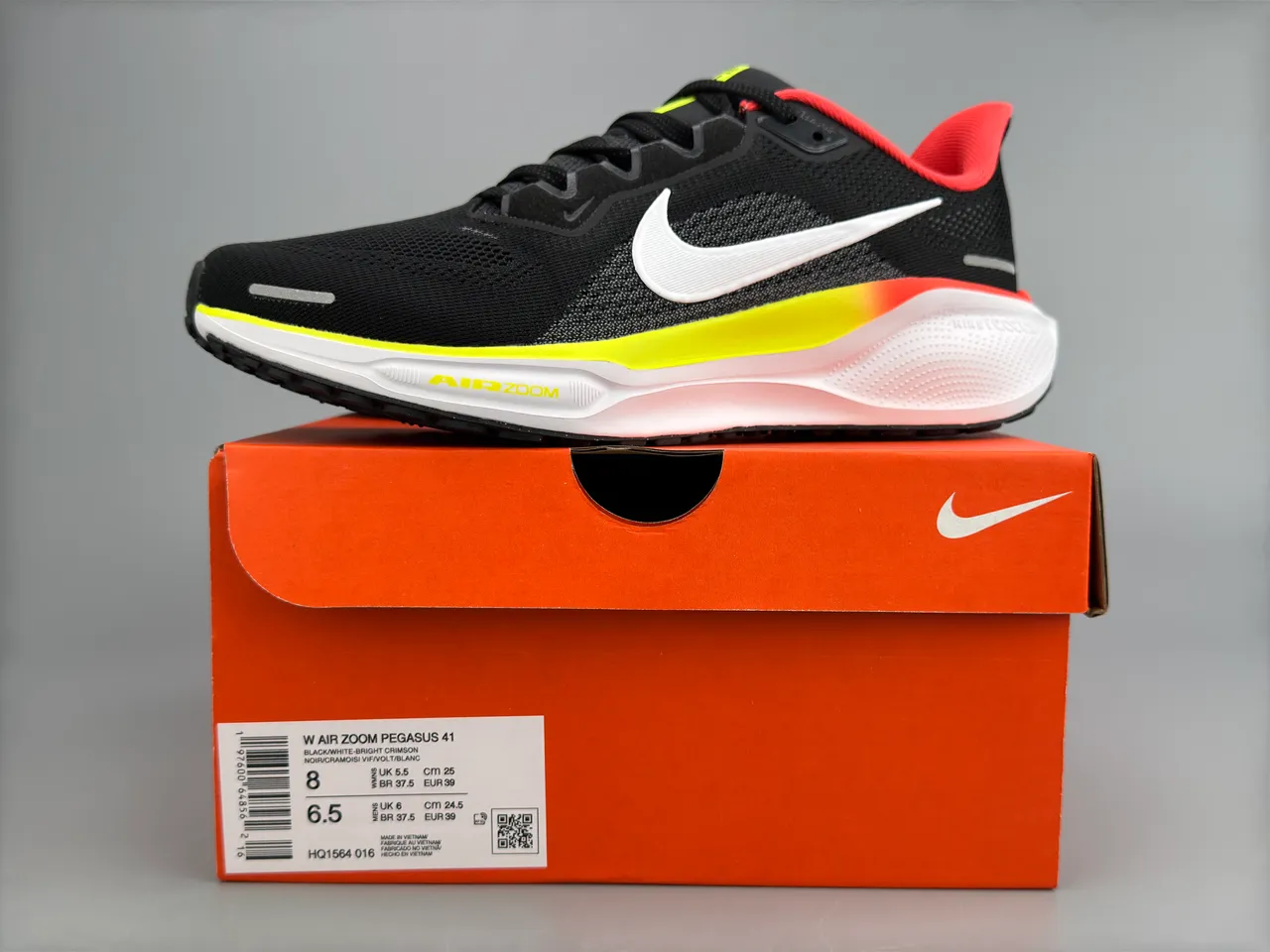 Nike Black Yellow Engineered Mesh Upper Air Zoom Cushioning Running Shoes 2