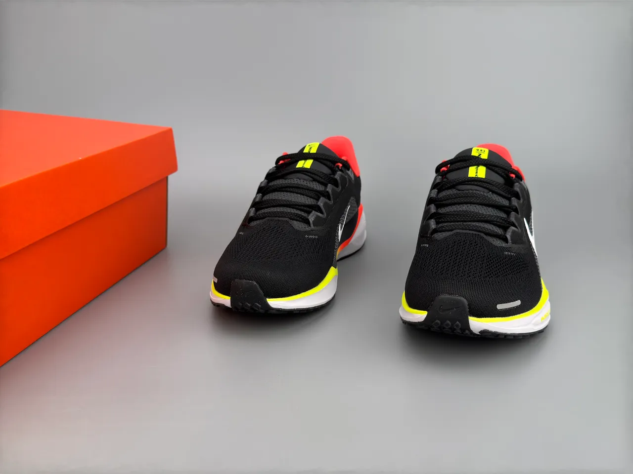 Nike Black Yellow Engineered Mesh Upper Air Zoom Cushioning Running Shoes 3