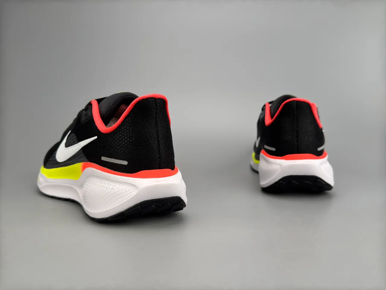 Nike Black Yellow Engineered Mesh Upper Air Zoom Cushioning Running Shoes 4