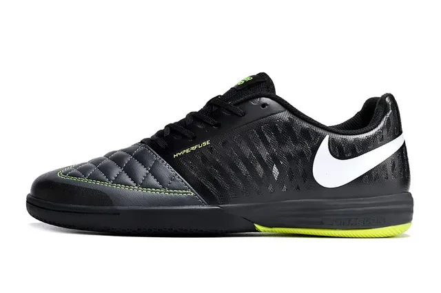 Nike Black Yellow Quilted Toe Cap Synthetic Textured Upper Indoor Soccer Shoes 7