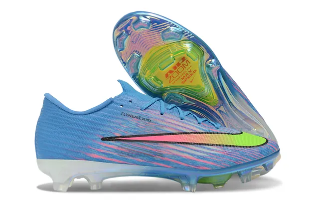 Tênis de futebol Nike azul multicolor low-cut com upper Flyweave sola iridiscente translúcida para solo firme 1