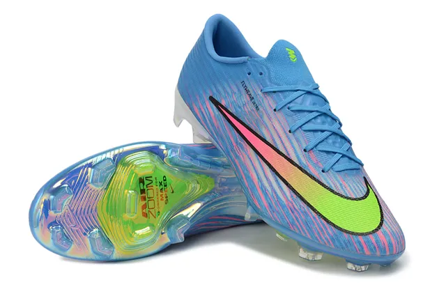 Tênis de futebol Nike azul multicolor low-cut com upper Flyweave sola iridiscente translúcida para solo firme 3