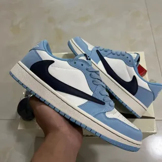 Nike Tênis Lifestyle Azul Marinho Low-Top com Camada de Couro-Suede