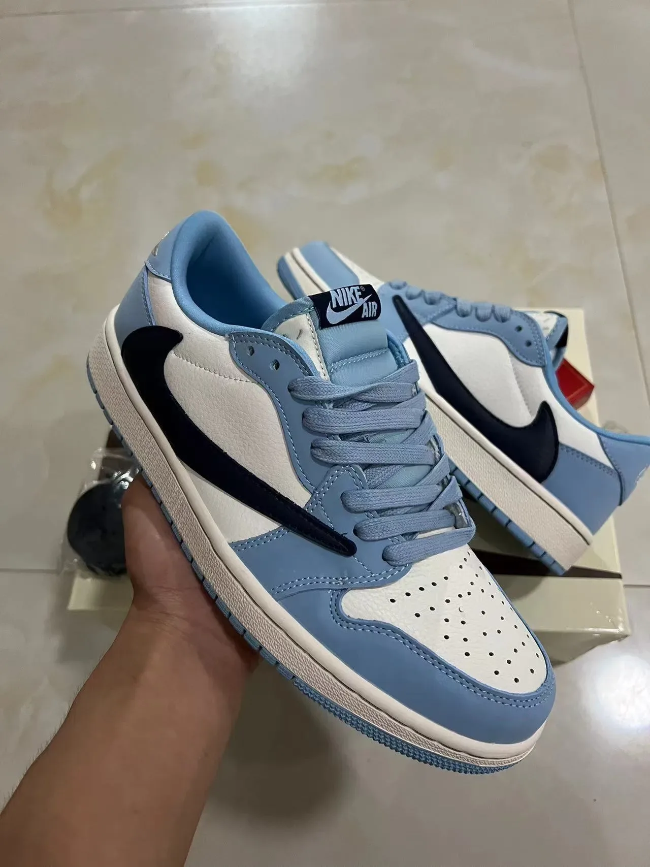 Nike Blue Navy Low-Top Layered Leather-Suede Upper Lifestyle Sneakers 2