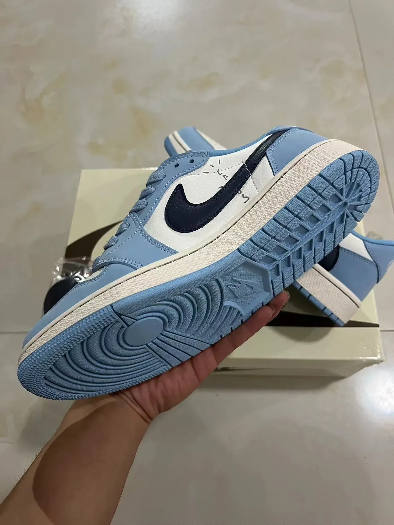 Nike Blue Navy Low-Top Layered Leather-Suede Upper Lifestyle Sneakers 6
