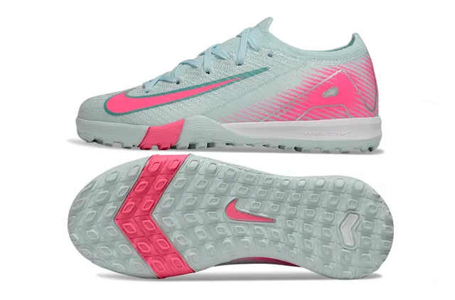 Nike Zapatillas de fútbol turf con upper de punto azul rosa y superposición gráfica dinámica 4