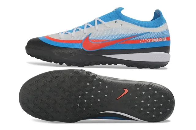 Nike Zapatillas de Fútbol Turf Azul y Rojo Bajo Corte Superior de Tejido Paneles de Recubrimiento Sintético 5