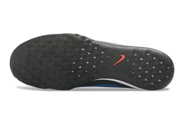 Nike Zapatillas de Fútbol Turf Azul y Rojo Bajo Corte Superior de Tejido Paneles de Recubrimiento Sintético 6
