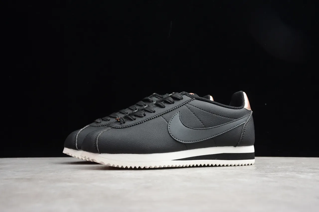 Nike Cortez Sneakers Lifestyle Noires et Or Rose 16