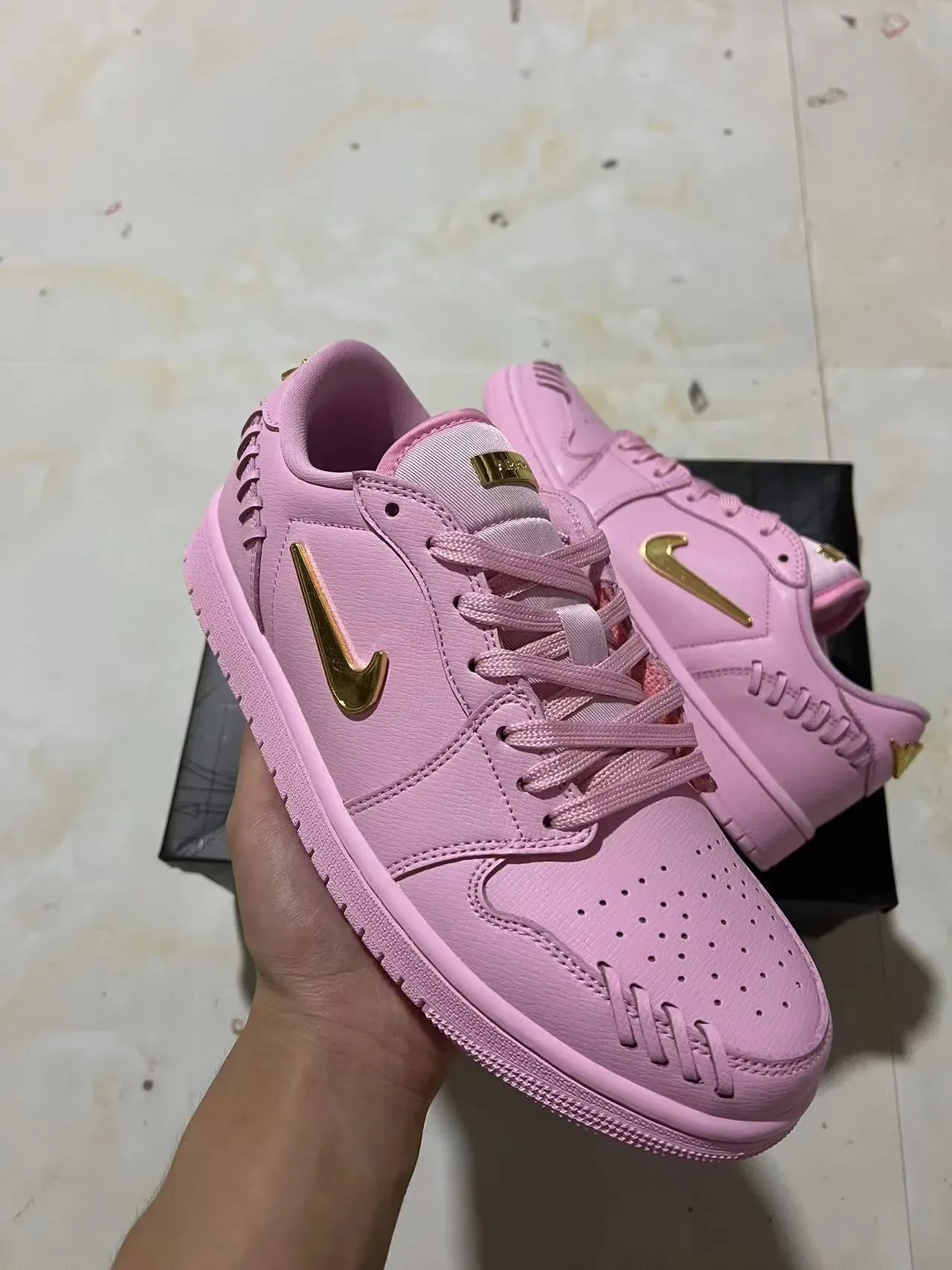 Nike Dunk Low Chaussures Lifestyle Rose Or Métallique 2