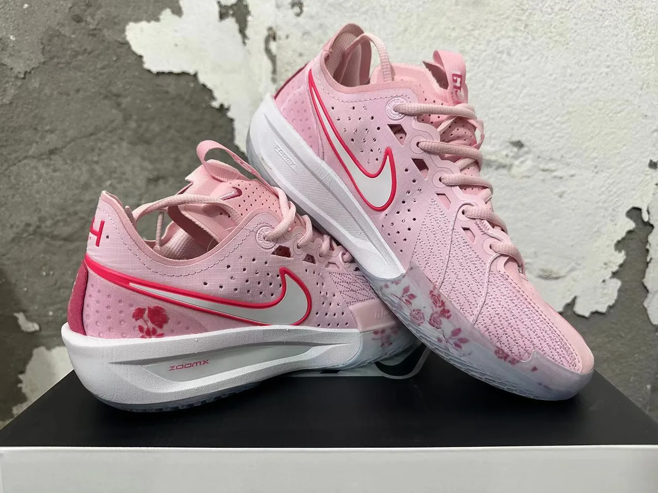 Nike G.T. Cut Tênis de Basquete com Estampa Floral Rosa 5