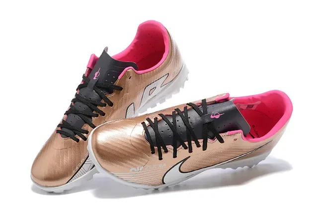Nike Sapatos de Futebol Turf com Upper Sintético Dorado Rosa Metálico e Forro com Acentos 2